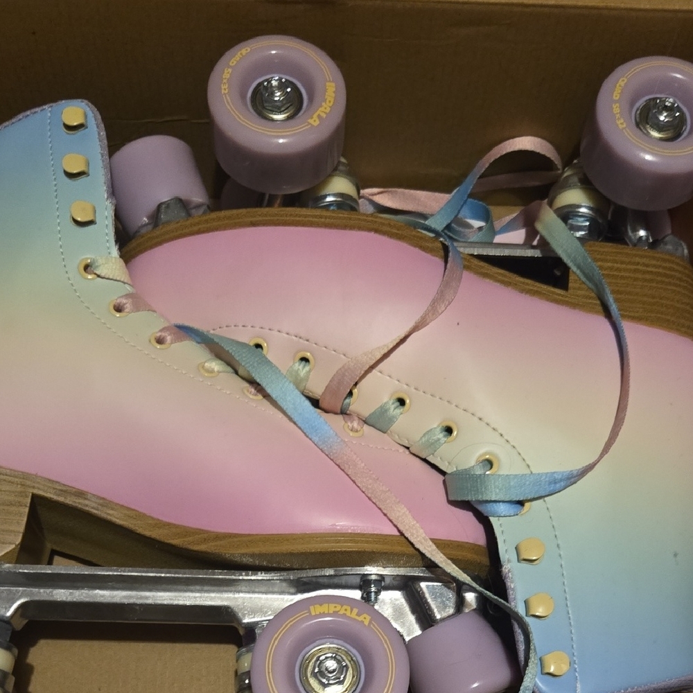Pastel Ombre Roller Skate - Lavender & Blue Women’s Skate